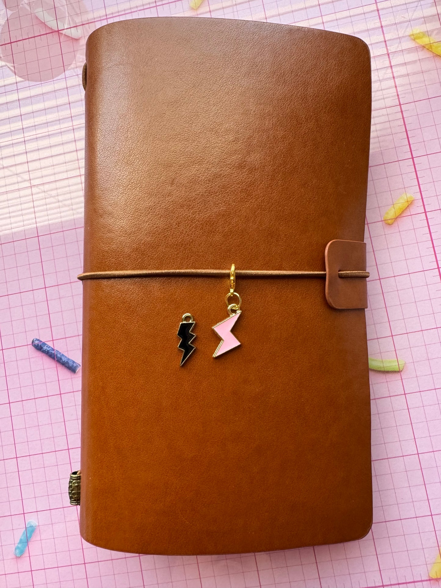 Claw Charm-Lightening Bolt