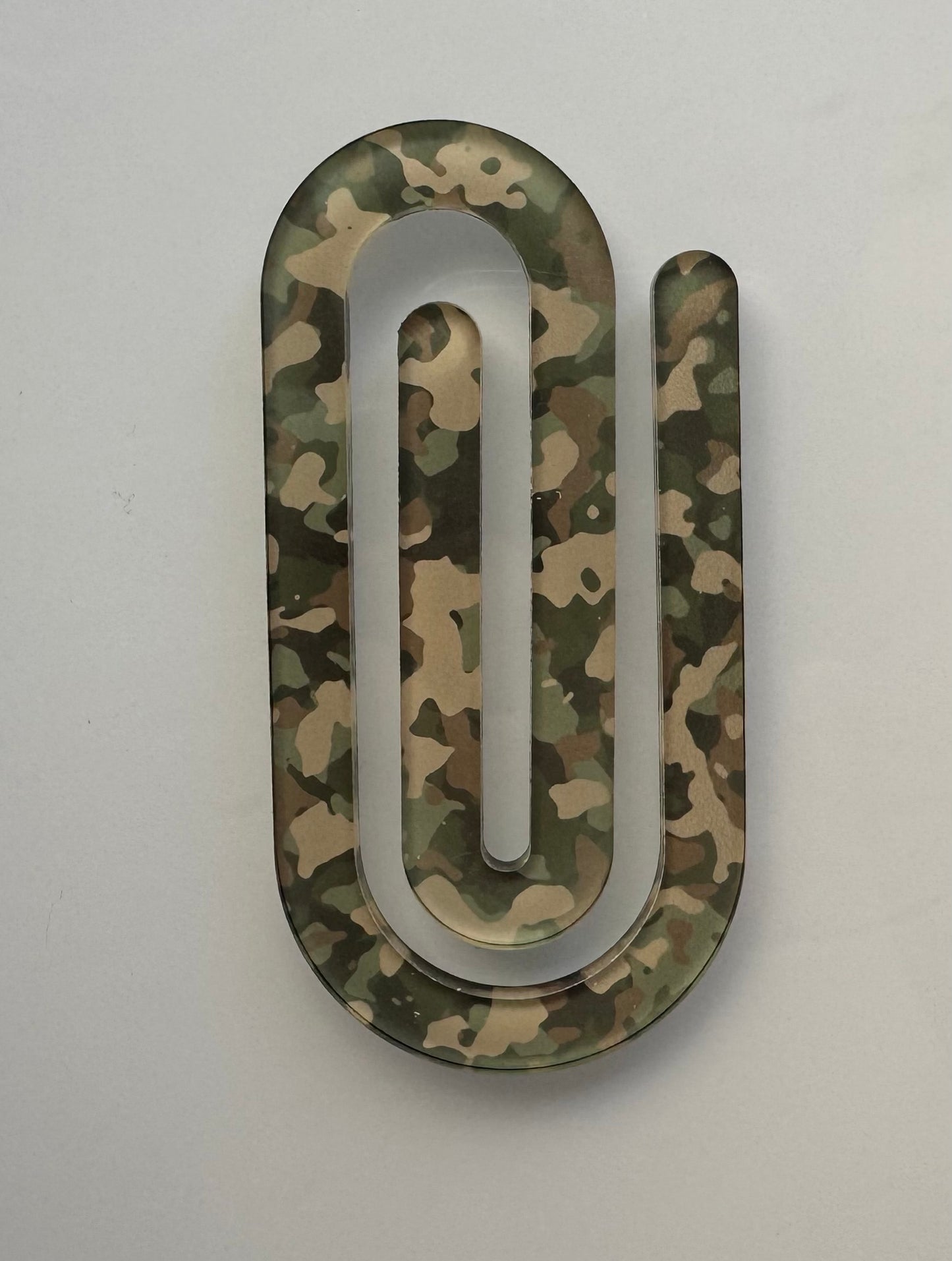 Camo paperclip