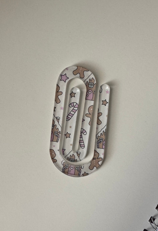 Gingerbread paperclip